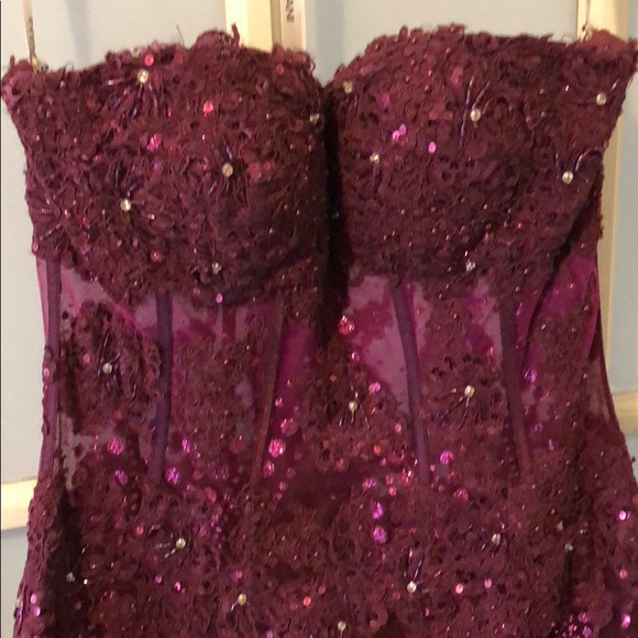 Formal dress - Picture 2 of 3